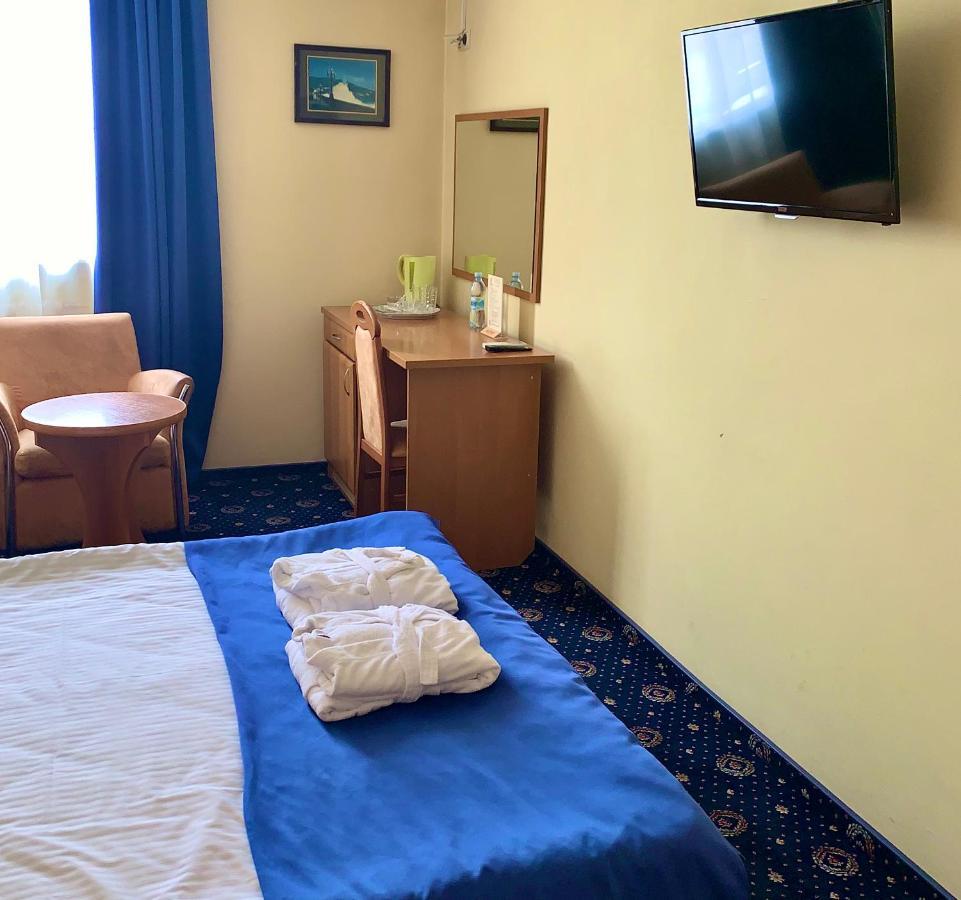 Kozatskiy Hotel Kiev Ngoại thất bức ảnh