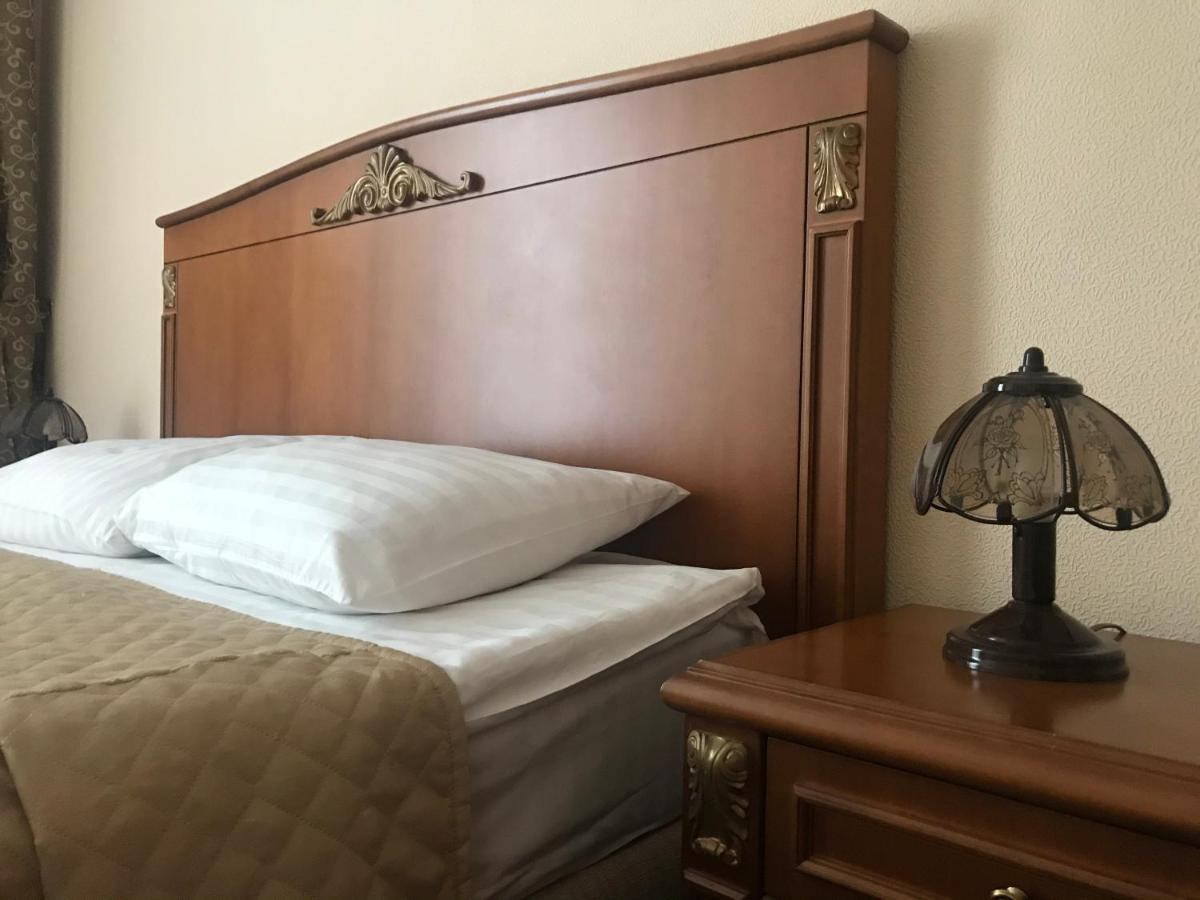 Kozatskiy Hotel Kiev Ngoại thất bức ảnh