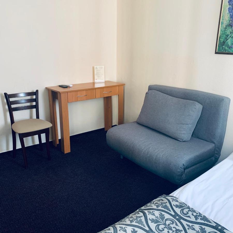 Kozatskiy Hotel Kiev Ngoại thất bức ảnh