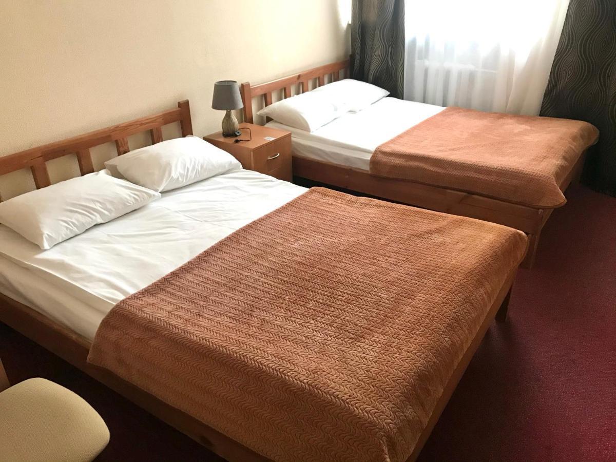Kozatskiy Hotel Kiev Ngoại thất bức ảnh