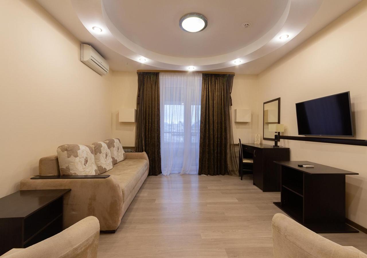 Kozatskiy Hotel Kiev Ngoại thất bức ảnh