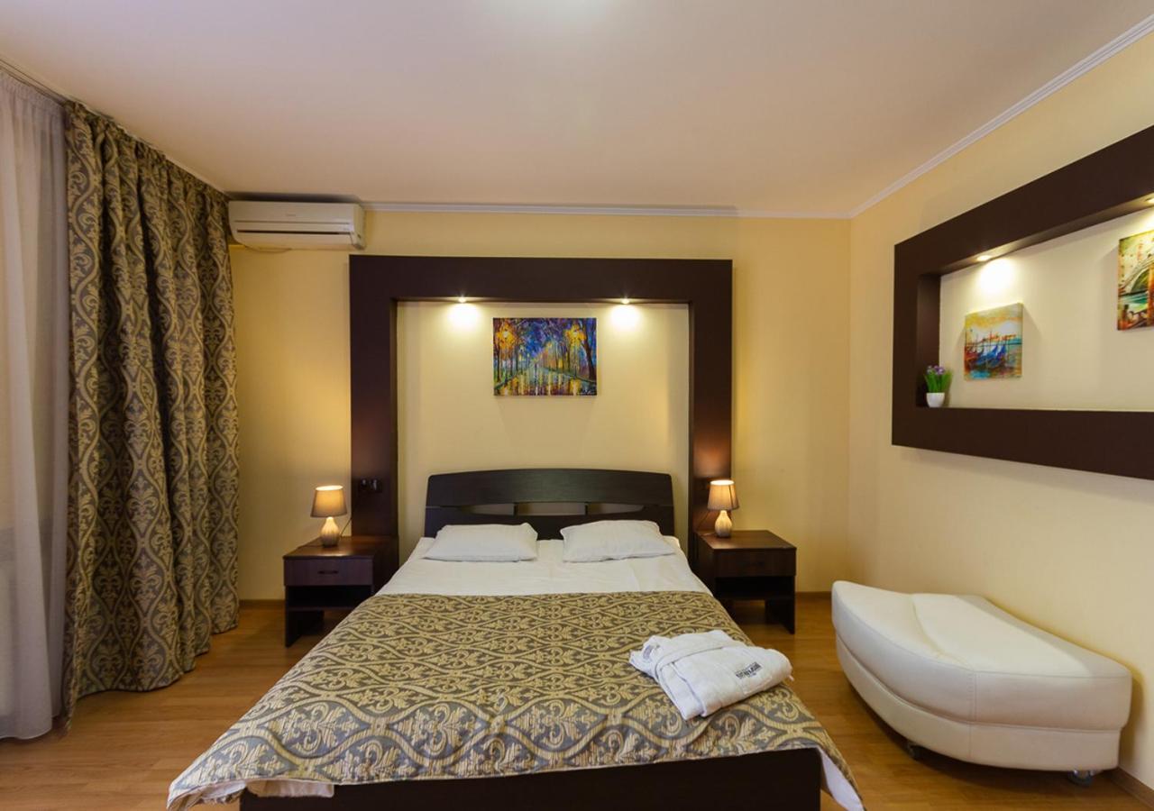 Kozatskiy Hotel Kiev Ngoại thất bức ảnh