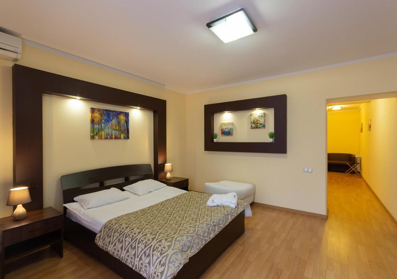 Kozatskiy Hotel Kiev Ngoại thất bức ảnh
