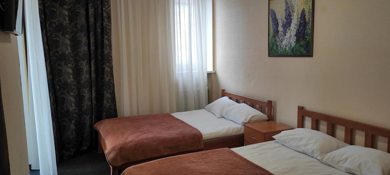 Kozatskiy Hotel Kiev Ngoại thất bức ảnh