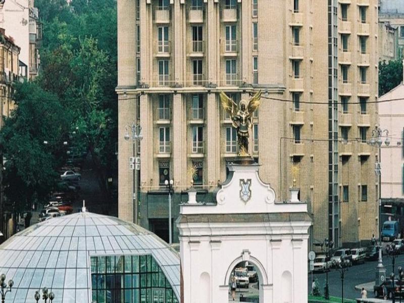 Kozatskiy Hotel Kiev Ngoại thất bức ảnh