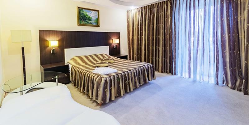 Kozatskiy Hotel Kiev Ngoại thất bức ảnh
