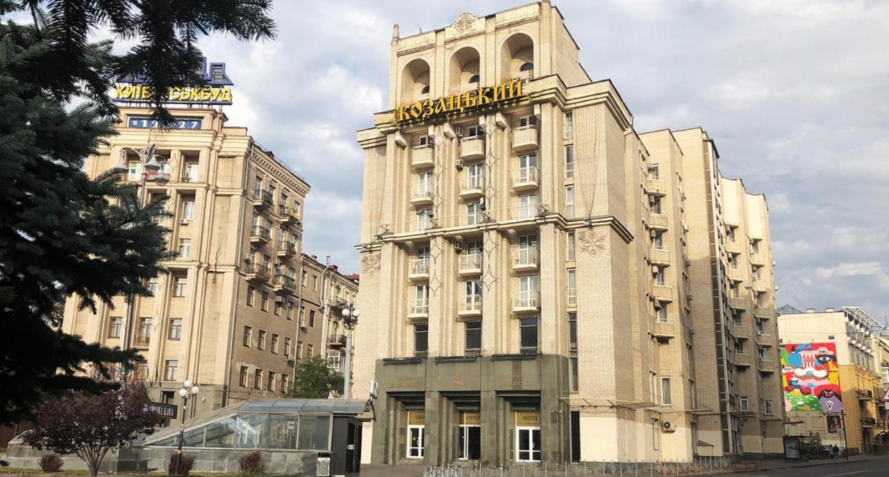 Kozatskiy Hotel Kiev Ngoại thất bức ảnh