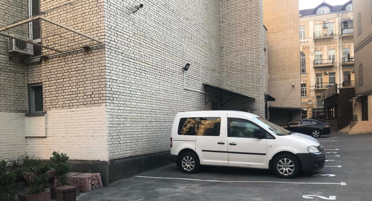 Kozatskiy Hotel Kiev Ngoại thất bức ảnh